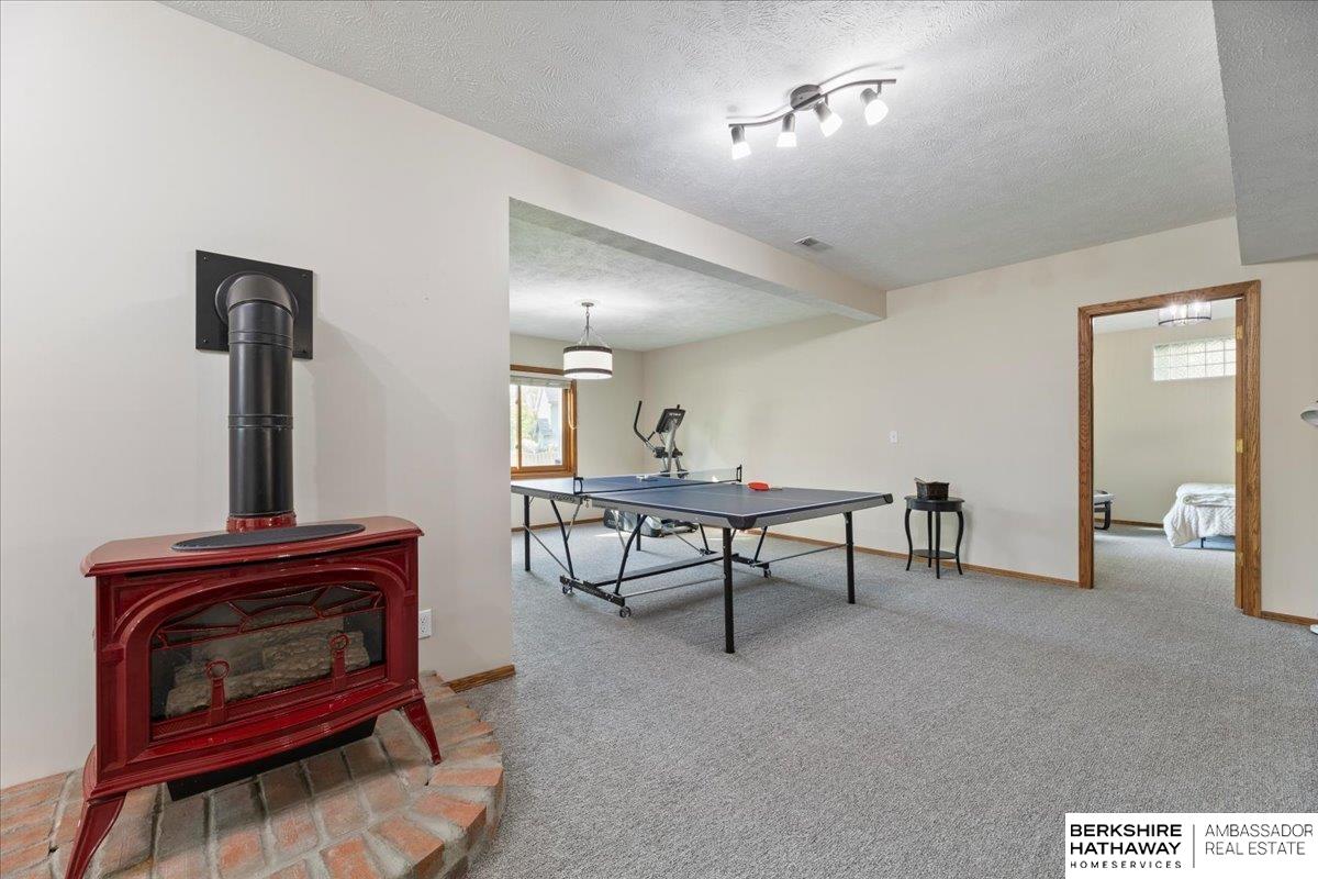 Omaha, Nebraska 68164, United States, 5 Bedrooms Bedrooms, ,3 BathroomsBathrooms,Residential,Pending,128839