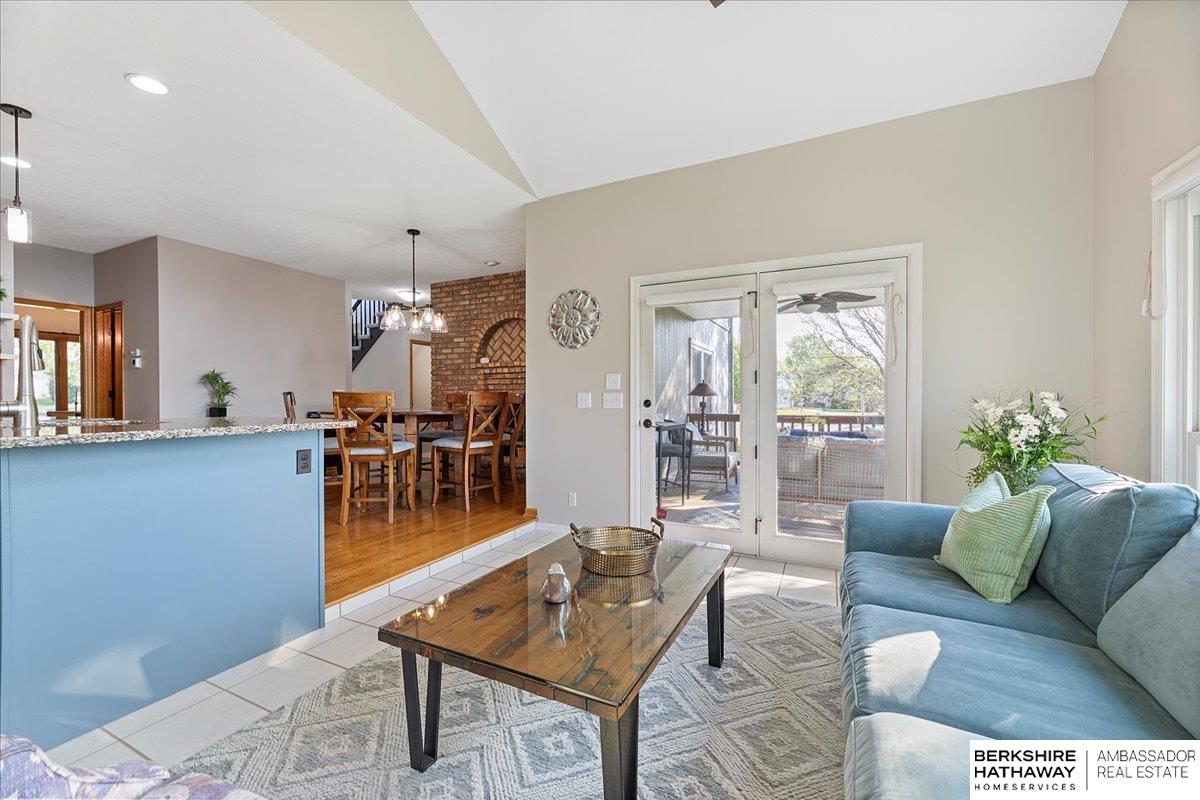 Omaha, Nebraska 68164, United States, 5 Bedrooms Bedrooms, ,3 BathroomsBathrooms,Residential,Pending,128839