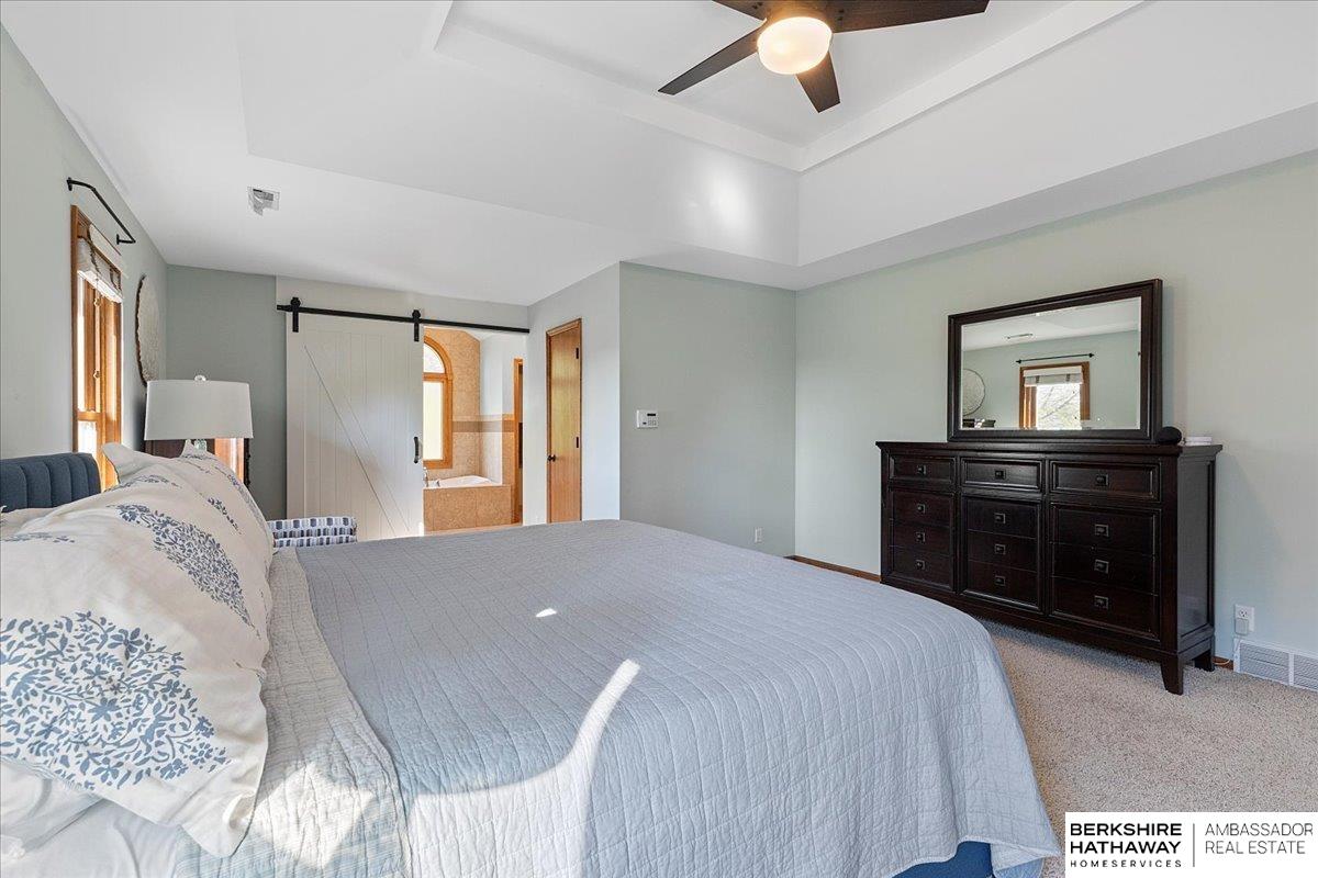 Omaha, Nebraska 68164, United States, 5 Bedrooms Bedrooms, ,3 BathroomsBathrooms,Residential,Pending,128839