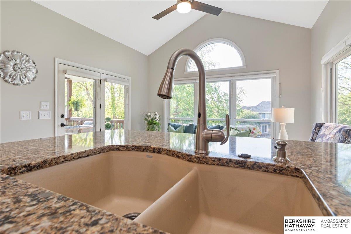 Omaha, Nebraska 68164, United States, 5 Bedrooms Bedrooms, ,3 BathroomsBathrooms,Residential,Pending,128839