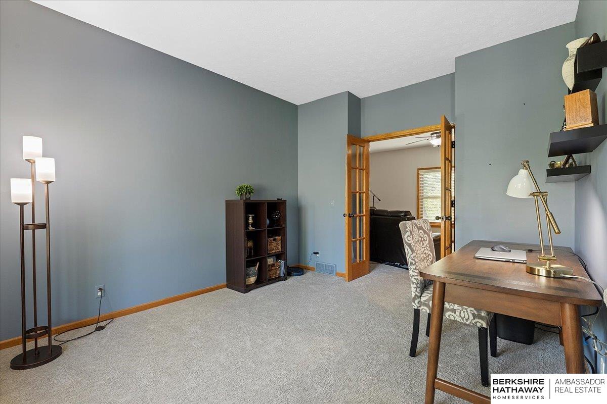 Omaha, Nebraska 68164, United States, 5 Bedrooms Bedrooms, ,3 BathroomsBathrooms,Residential,Pending,128839