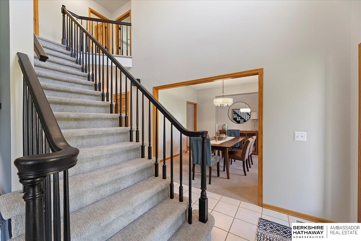 Omaha, Nebraska 68164, United States, 5 Bedrooms Bedrooms, ,3 BathroomsBathrooms,Residential,Pending,128839