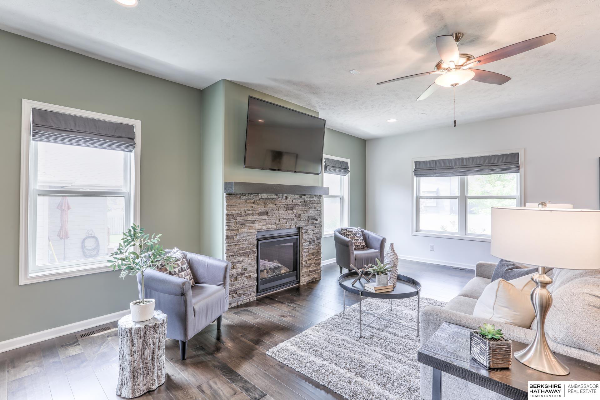 Gretna, Nebraska 68028, United States, 4 Bedrooms Bedrooms, ,3 BathroomsBathrooms,Residential,Active,140129