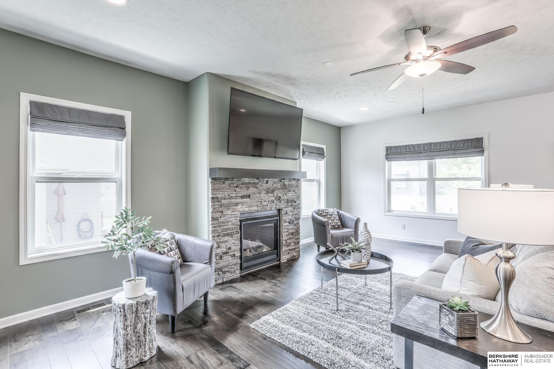 Gretna, Nebraska 68028, United States, 4 Bedrooms Bedrooms, ,3 BathroomsBathrooms,Residential,Active,140129