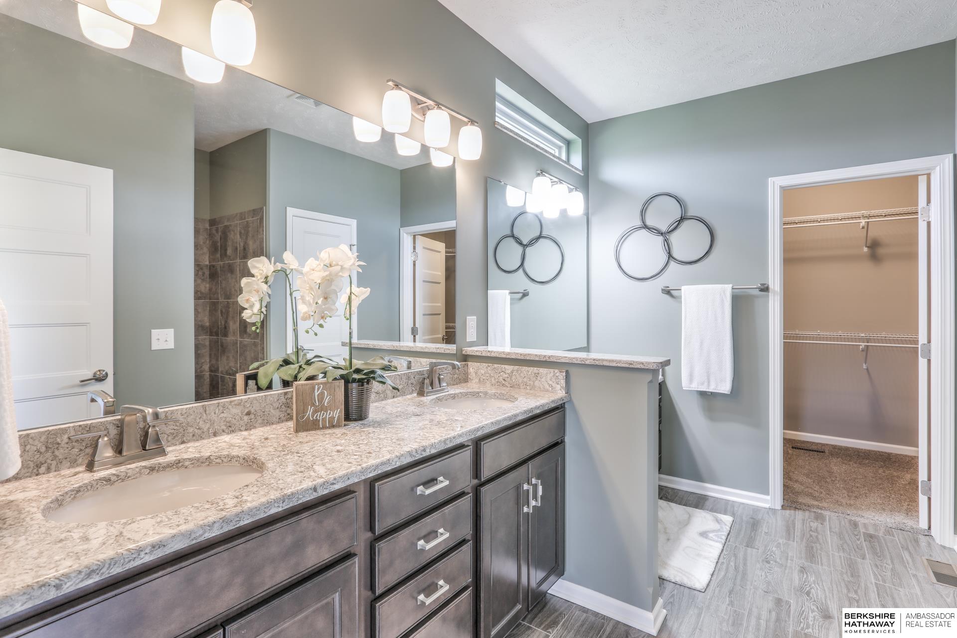 Gretna, Nebraska 68028, United States, 4 Bedrooms Bedrooms, ,3 BathroomsBathrooms,Residential,Active,140129