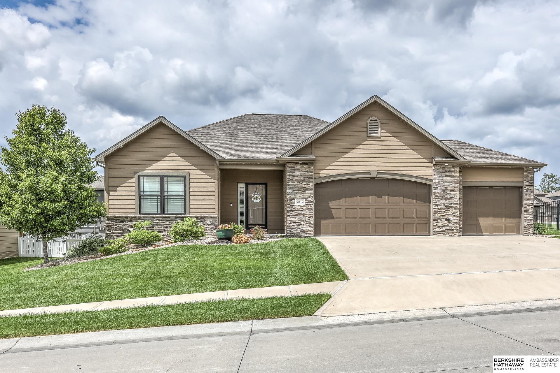 Gretna, Nebraska 68028, United States, 4 Bedrooms Bedrooms, ,3 BathroomsBathrooms,Residential,Active,140129