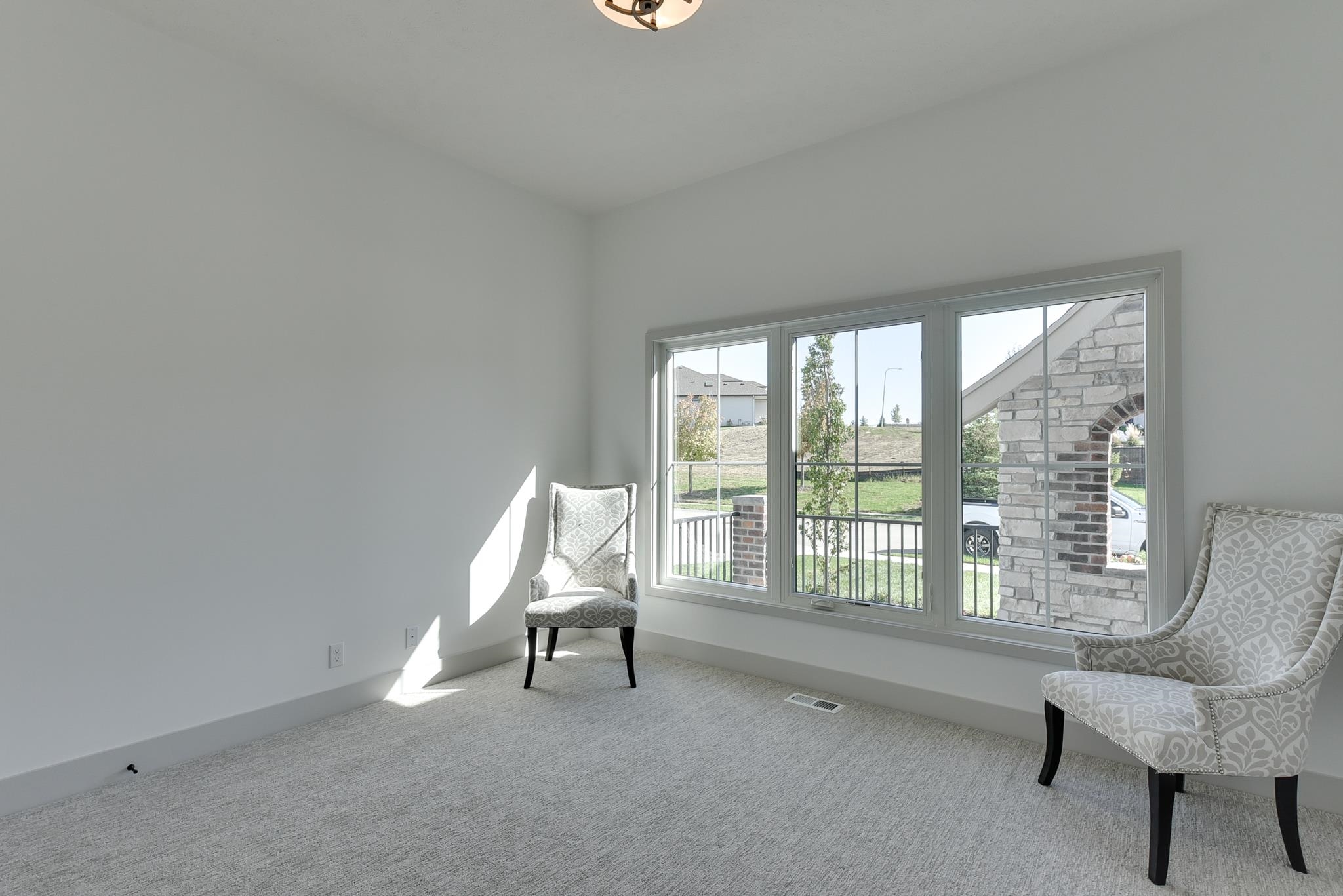 Omaha, Nebraska 68138, United States, 4 Bedrooms Bedrooms, ,3 BathroomsBathrooms,Residential,Pending,129772