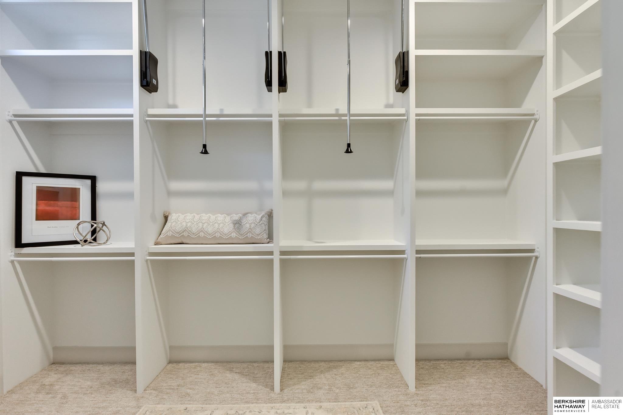 Omaha, Nebraska 68138, United States, 4 Bedrooms Bedrooms, ,3 BathroomsBathrooms,Residential,Pending,129772