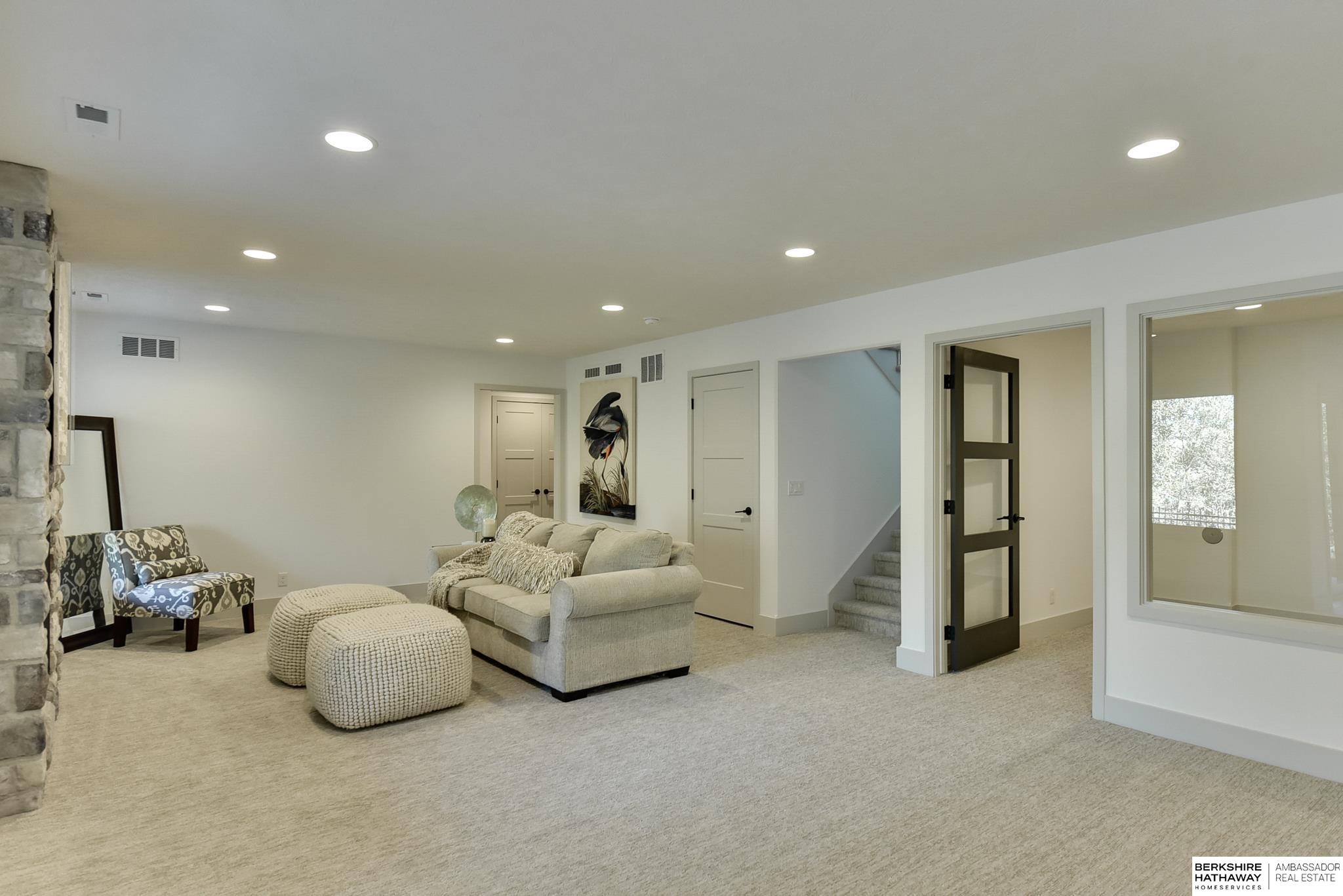 Omaha, Nebraska 68138, United States, 4 Bedrooms Bedrooms, ,3 BathroomsBathrooms,Residential,Pending,129772