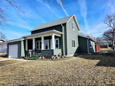 Photo of 808 N Burlington Street, York, NE 68467 (MLS # 22608272)