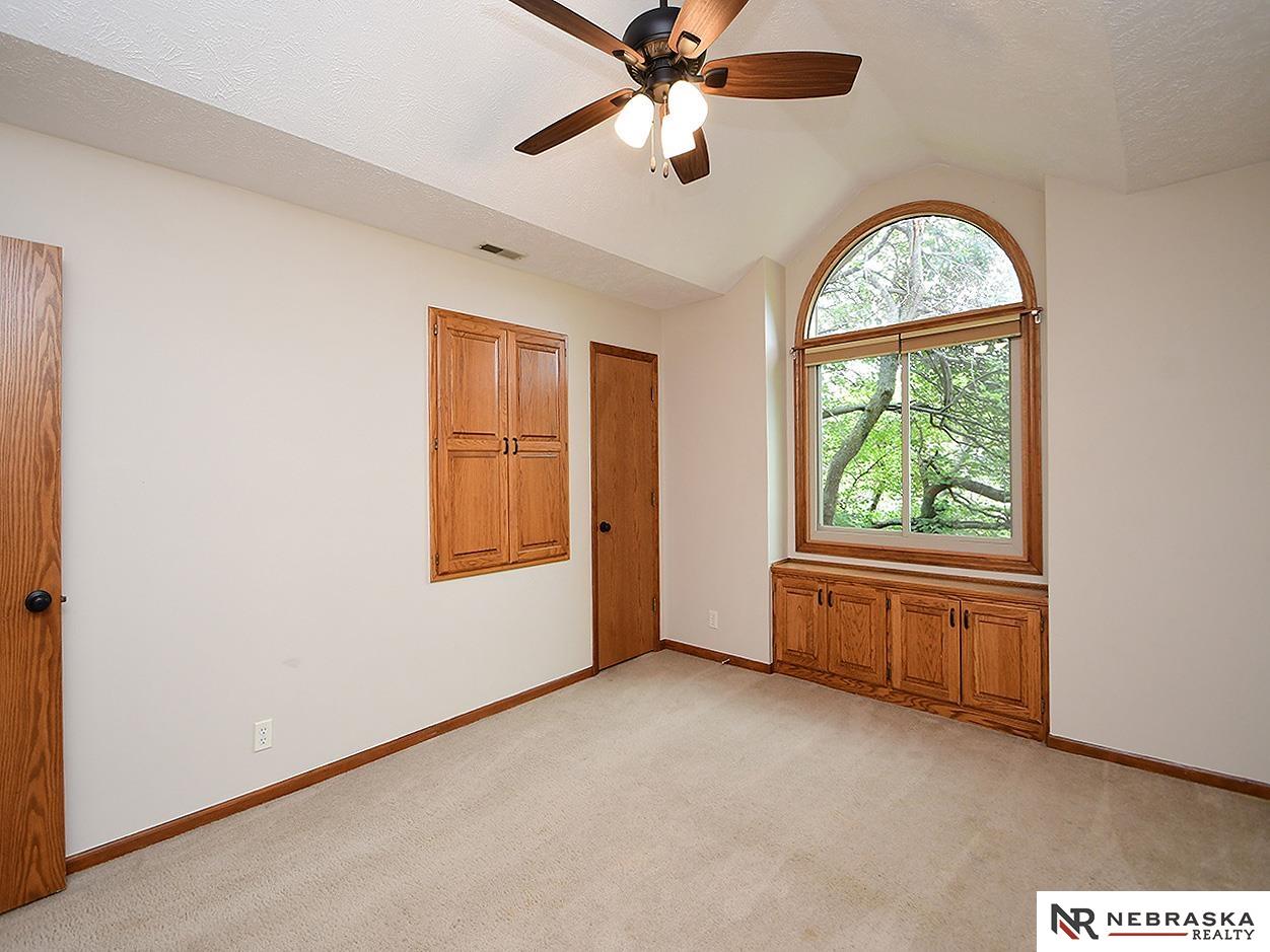 Omaha, Nebraska 68116, United States, 4 Bedrooms Bedrooms, ,3 BathroomsBathrooms,Residential,Pending,200711