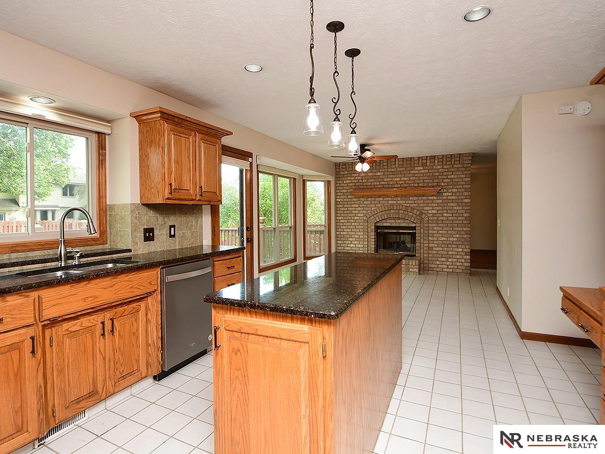 Omaha, Nebraska 68116, United States, 4 Bedrooms Bedrooms, ,3 BathroomsBathrooms,Residential,Pending,200711