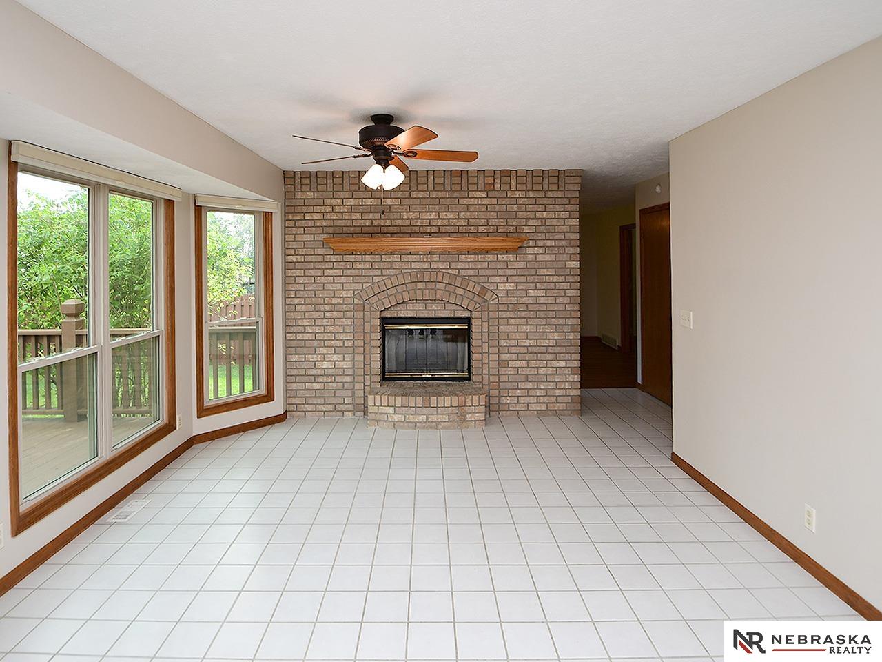 Omaha, Nebraska 68116, United States, 4 Bedrooms Bedrooms, ,3 BathroomsBathrooms,Residential,Pending,200711