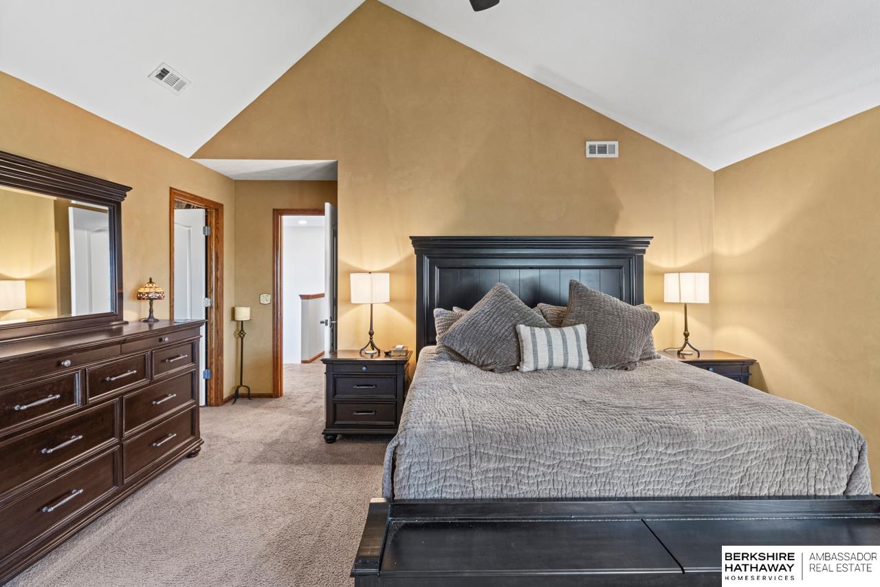 Omaha, Nebraska 68116, United States, 4 Bedrooms Bedrooms, ,2 BathroomsBathrooms,Residential,Active,232559