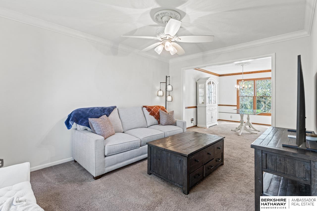 Omaha, Nebraska 68116, United States, 4 Bedrooms Bedrooms, ,2 BathroomsBathrooms,Residential,Active,232559