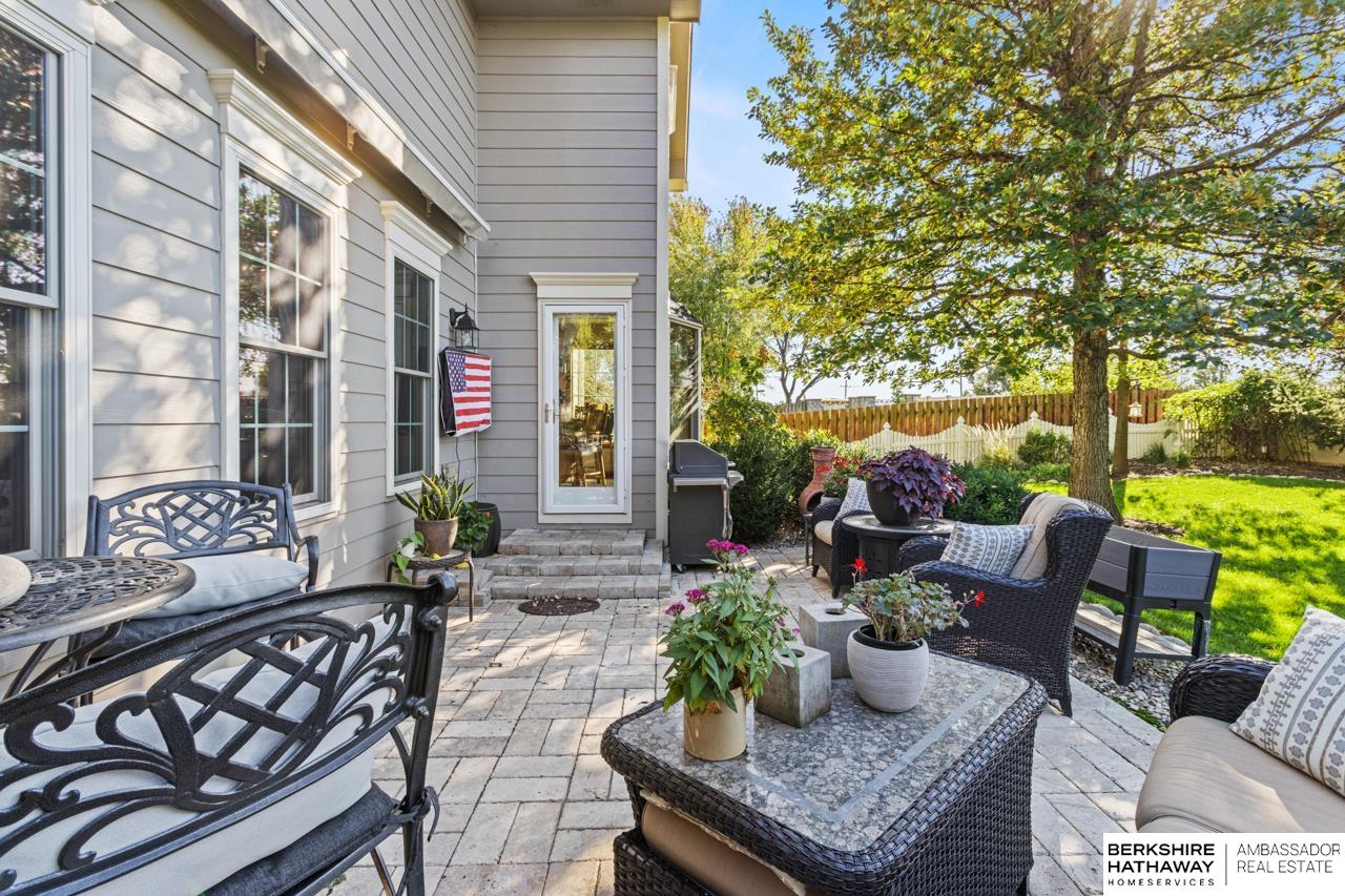 Omaha, Nebraska 68116, United States, 4 Bedrooms Bedrooms, ,2 BathroomsBathrooms,Residential,Active,232559