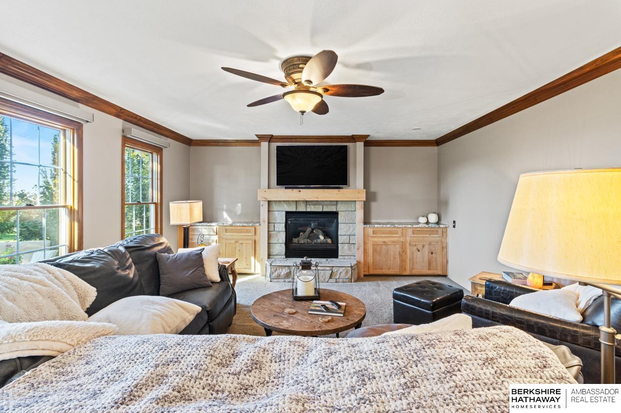 Omaha, Nebraska 68116, United States, 4 Bedrooms Bedrooms, ,2 BathroomsBathrooms,Residential,Active,232559