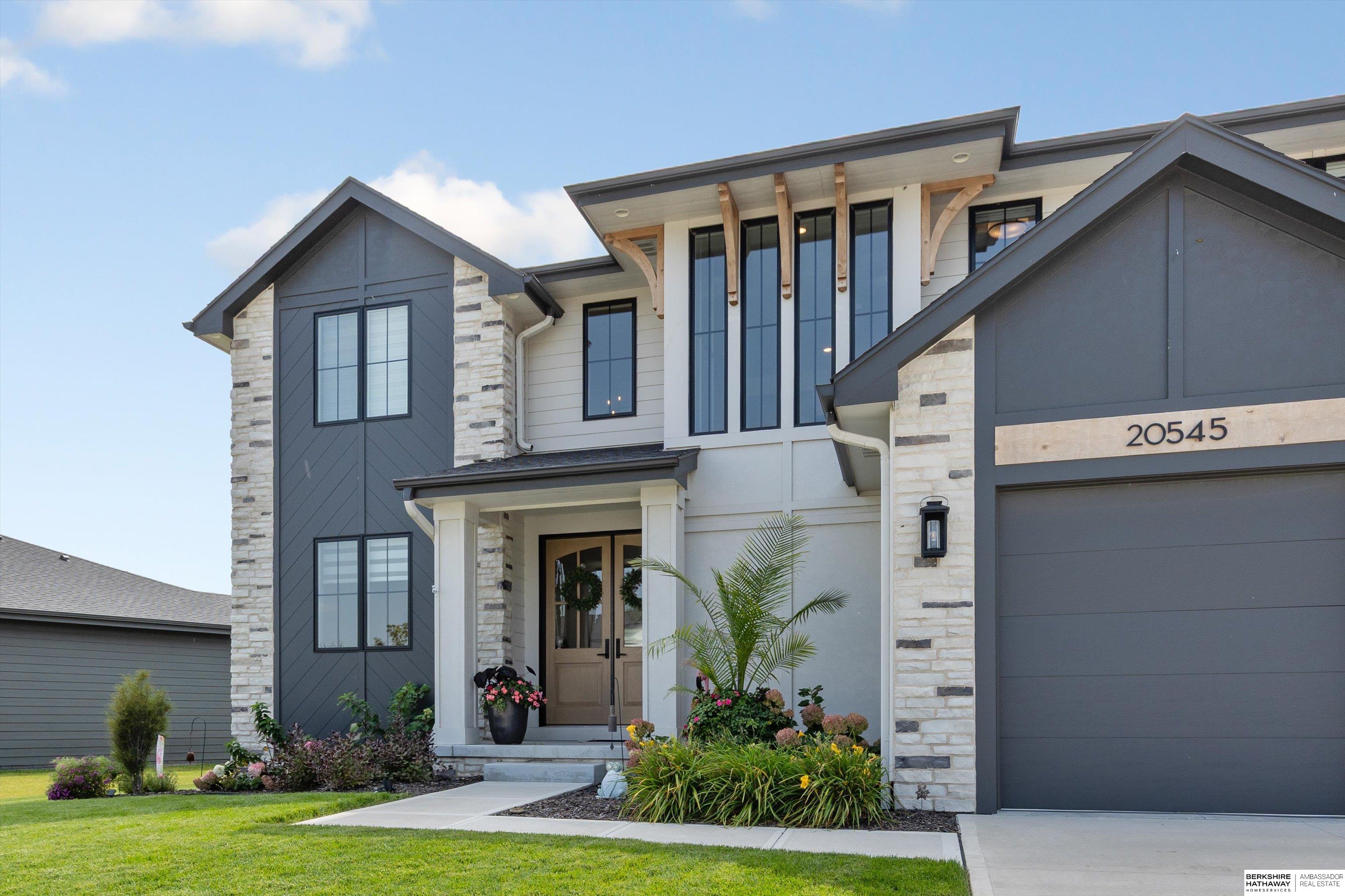 Elkhorn, Nebraska 68022, United States, 5 Bedrooms Bedrooms, ,4 BathroomsBathrooms,Residential,Active,215825