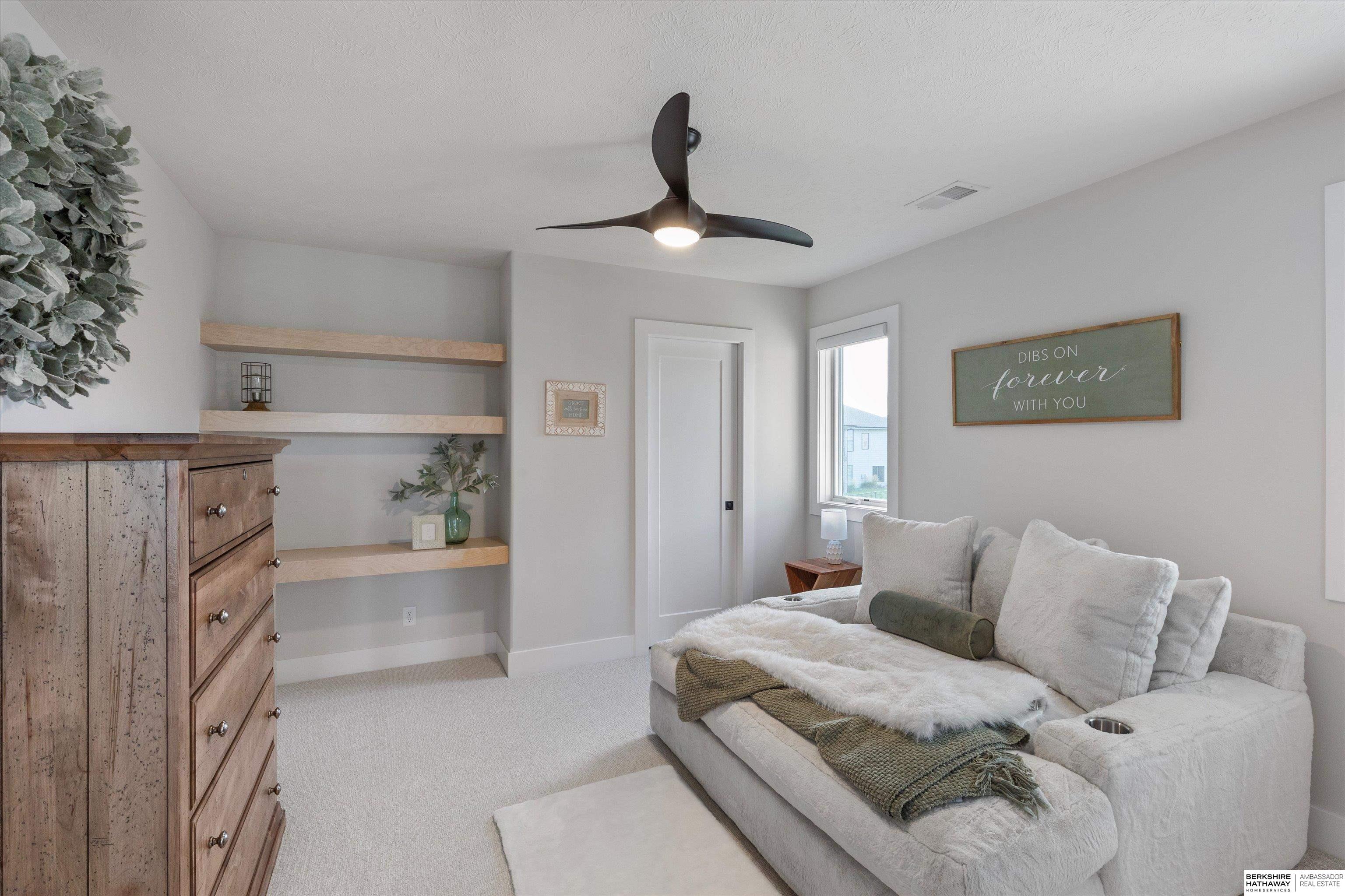 Elkhorn, Nebraska 68022, United States, 5 Bedrooms Bedrooms, ,4 BathroomsBathrooms,Residential,Active,215825