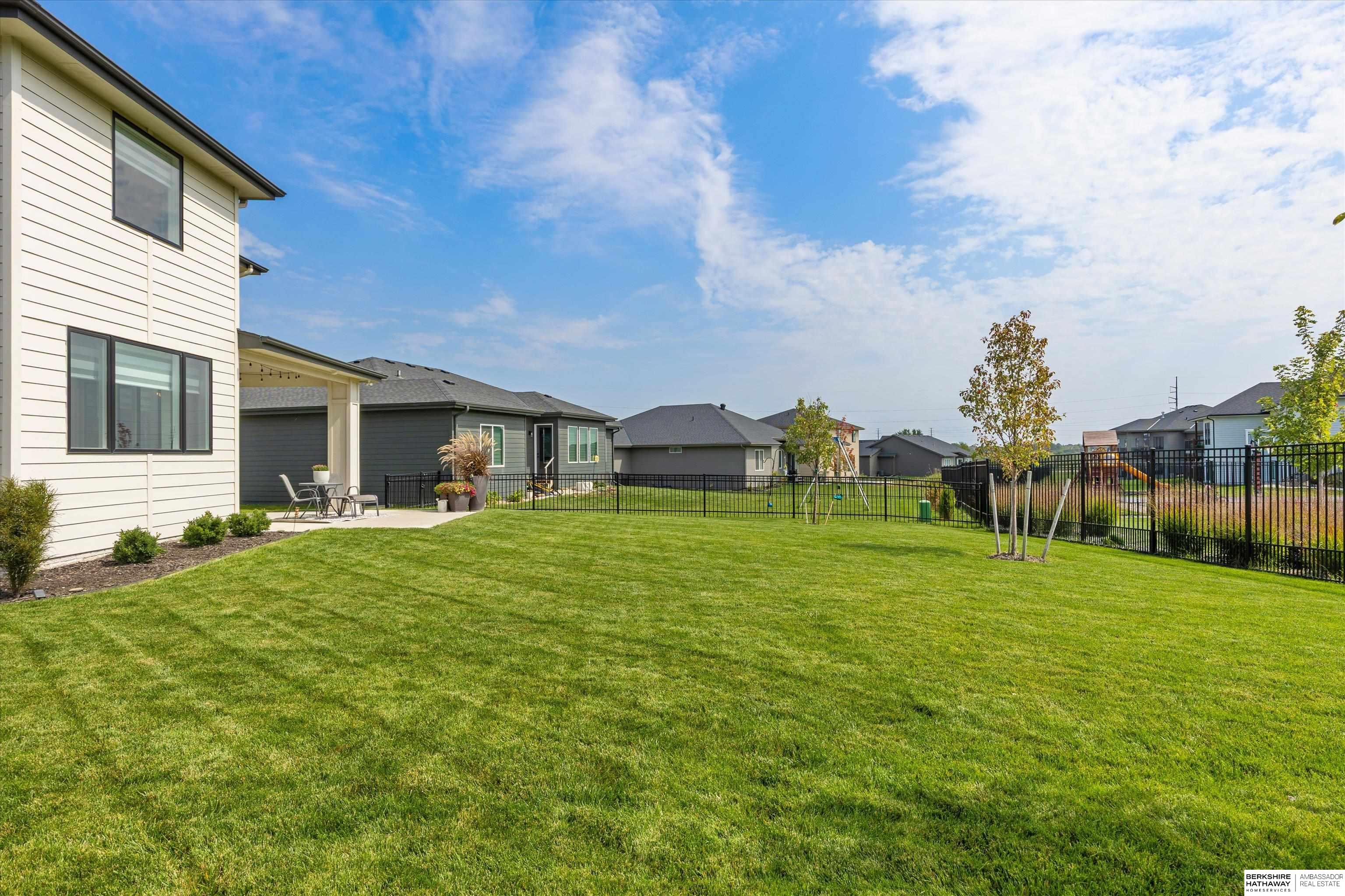 Elkhorn, Nebraska 68022, United States, 5 Bedrooms Bedrooms, ,4 BathroomsBathrooms,Residential,Active,215825