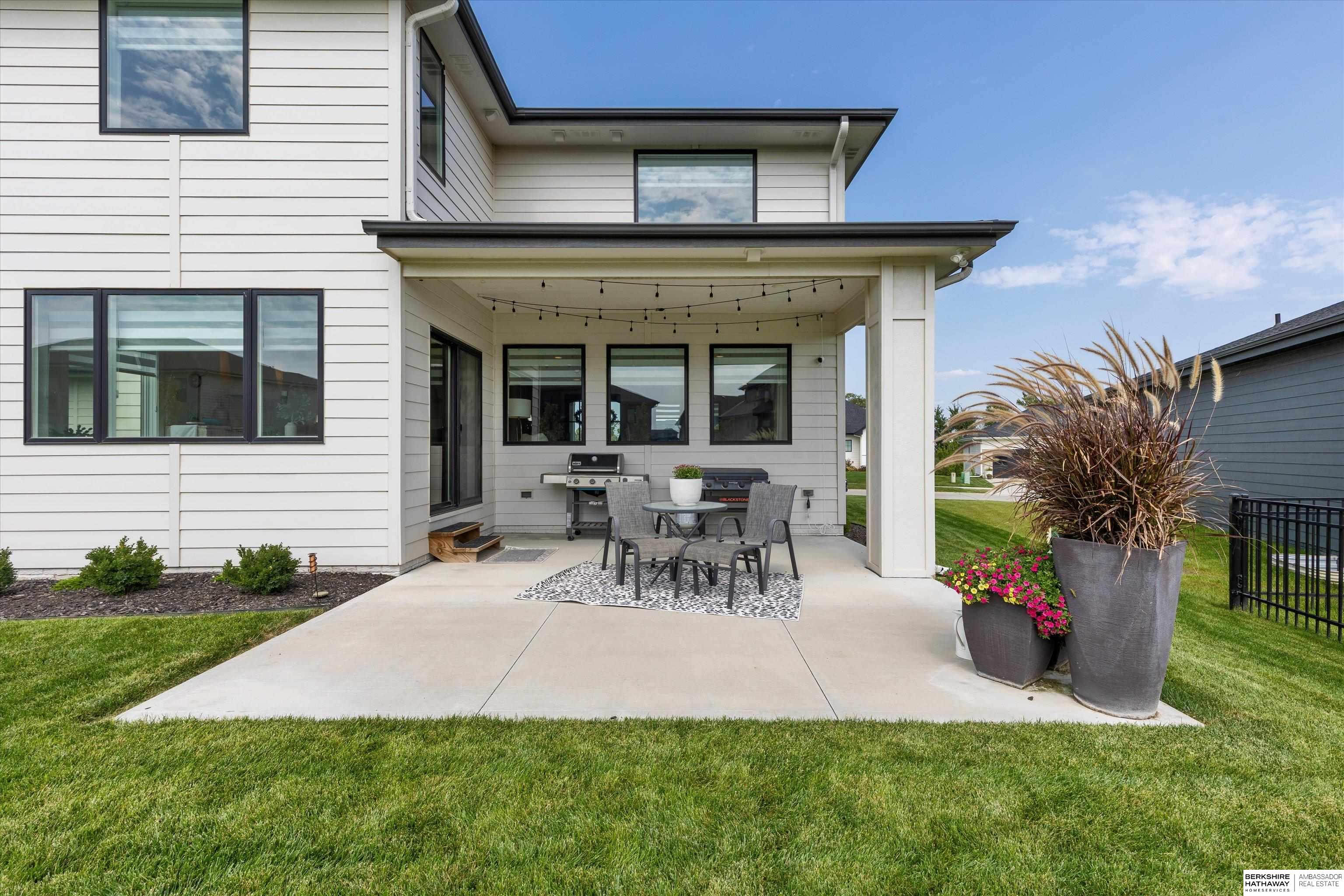 Elkhorn, Nebraska 68022, United States, 5 Bedrooms Bedrooms, ,4 BathroomsBathrooms,Residential,Active,215825