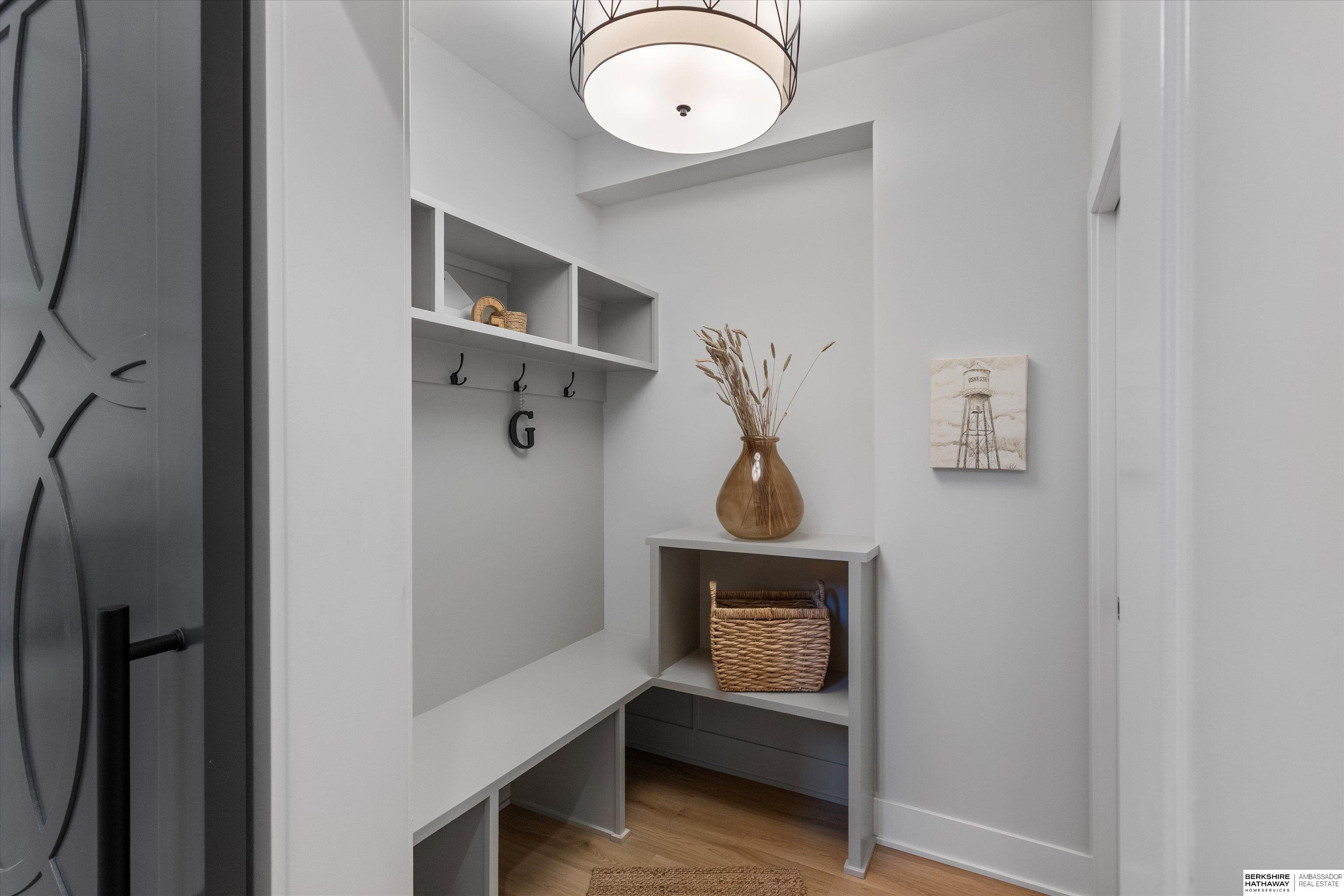 Elkhorn, Nebraska 68022, United States, 5 Bedrooms Bedrooms, ,4 BathroomsBathrooms,Residential,Active,215825