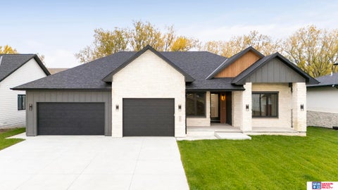Photo of 3650 Wilderness Hills Boulevard, Lincoln, NE 68516 (MLS # 22620607)