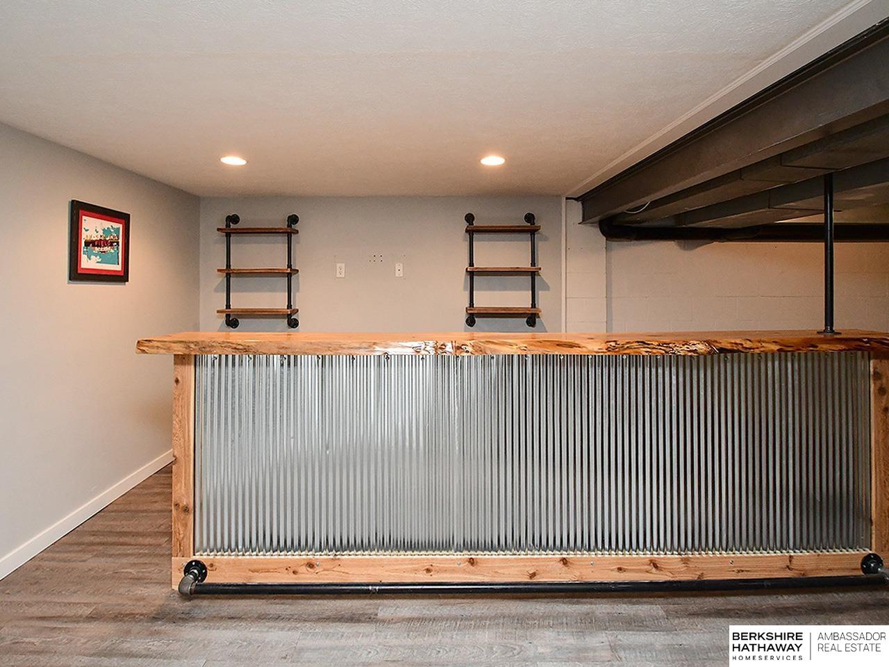 Omaha, Nebraska 68106, United States, 3 Bedrooms Bedrooms, ,2 BathroomsBathrooms,Residential,Active,236797