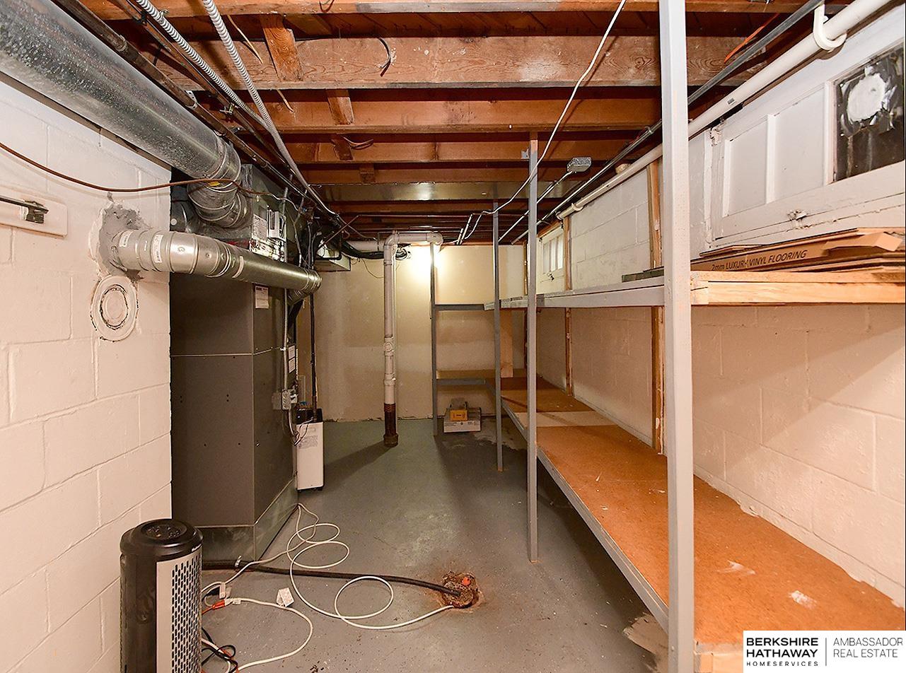 Omaha, Nebraska 68106, United States, 3 Bedrooms Bedrooms, ,2 BathroomsBathrooms,Residential,Active,236797