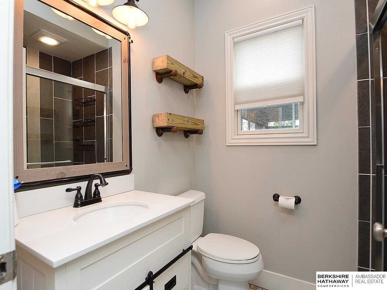 Omaha, Nebraska 68106, United States, 3 Bedrooms Bedrooms, ,2 BathroomsBathrooms,Residential,Active,236797