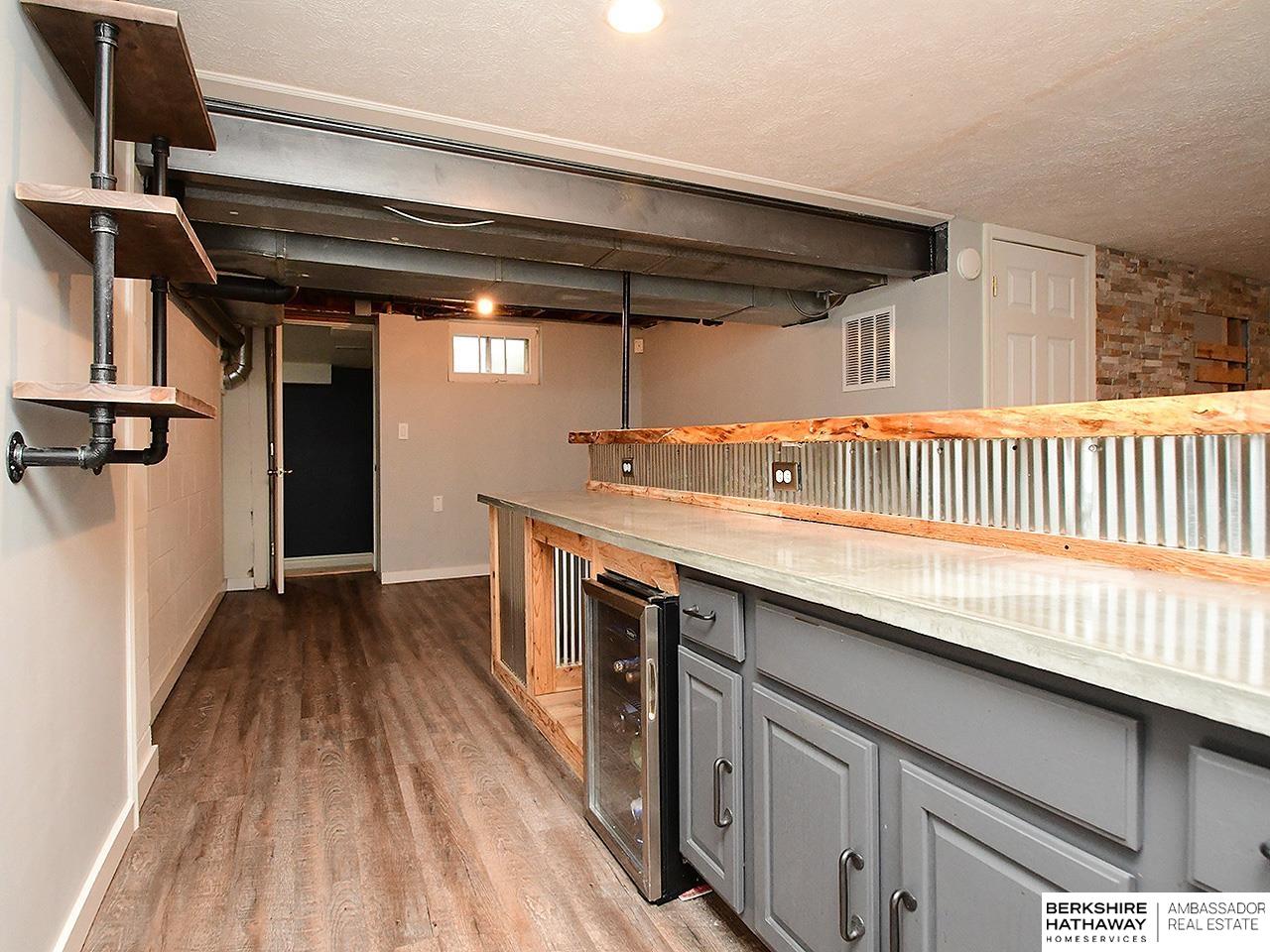 Omaha, Nebraska 68106, United States, 3 Bedrooms Bedrooms, ,2 BathroomsBathrooms,Residential,Active,236797