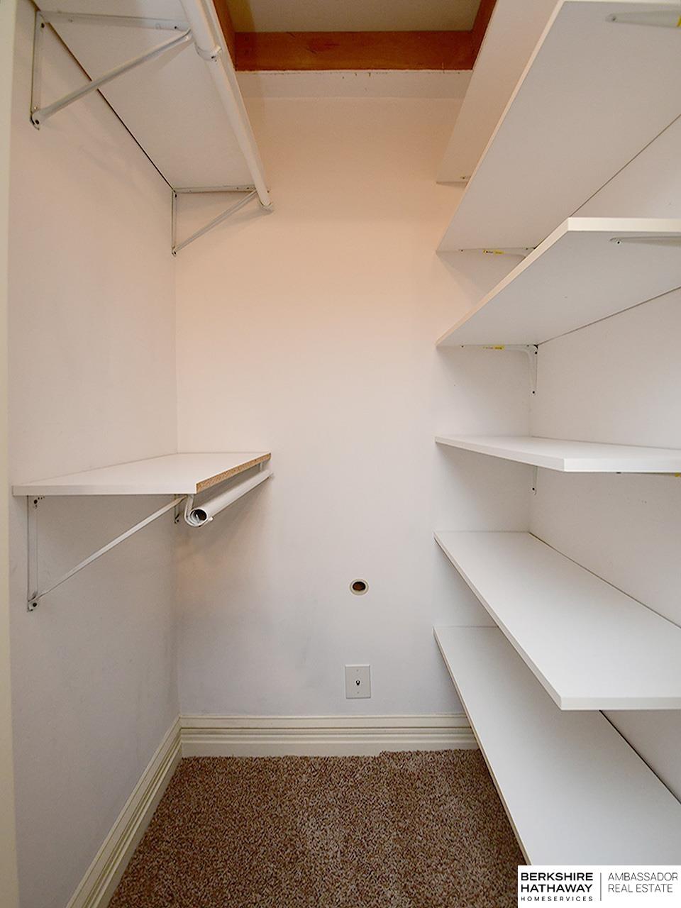 Omaha, Nebraska 68106, United States, 3 Bedrooms Bedrooms, ,2 BathroomsBathrooms,Residential,Active,236797