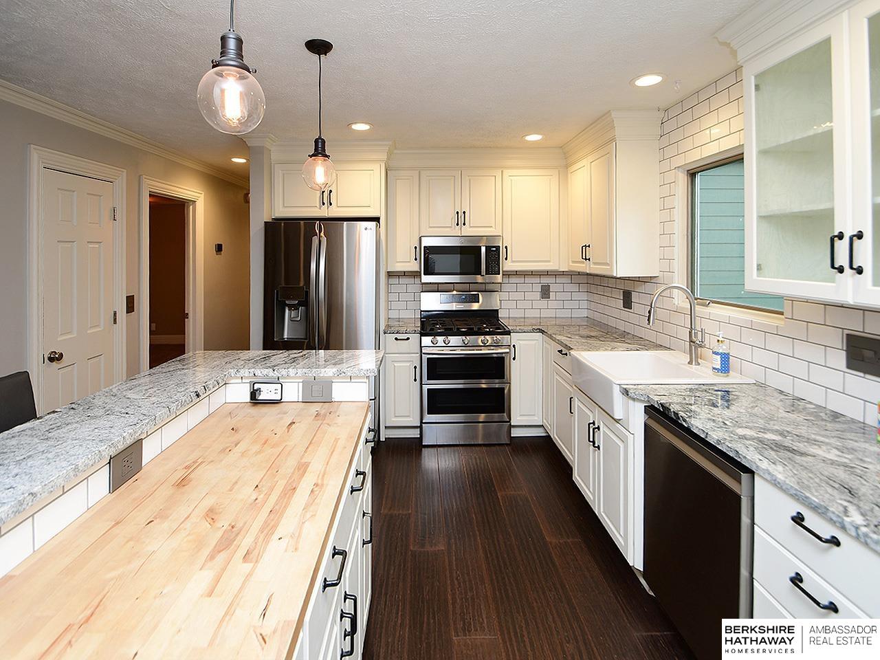 Omaha, Nebraska 68106, United States, 3 Bedrooms Bedrooms, ,2 BathroomsBathrooms,Residential,Active,236797