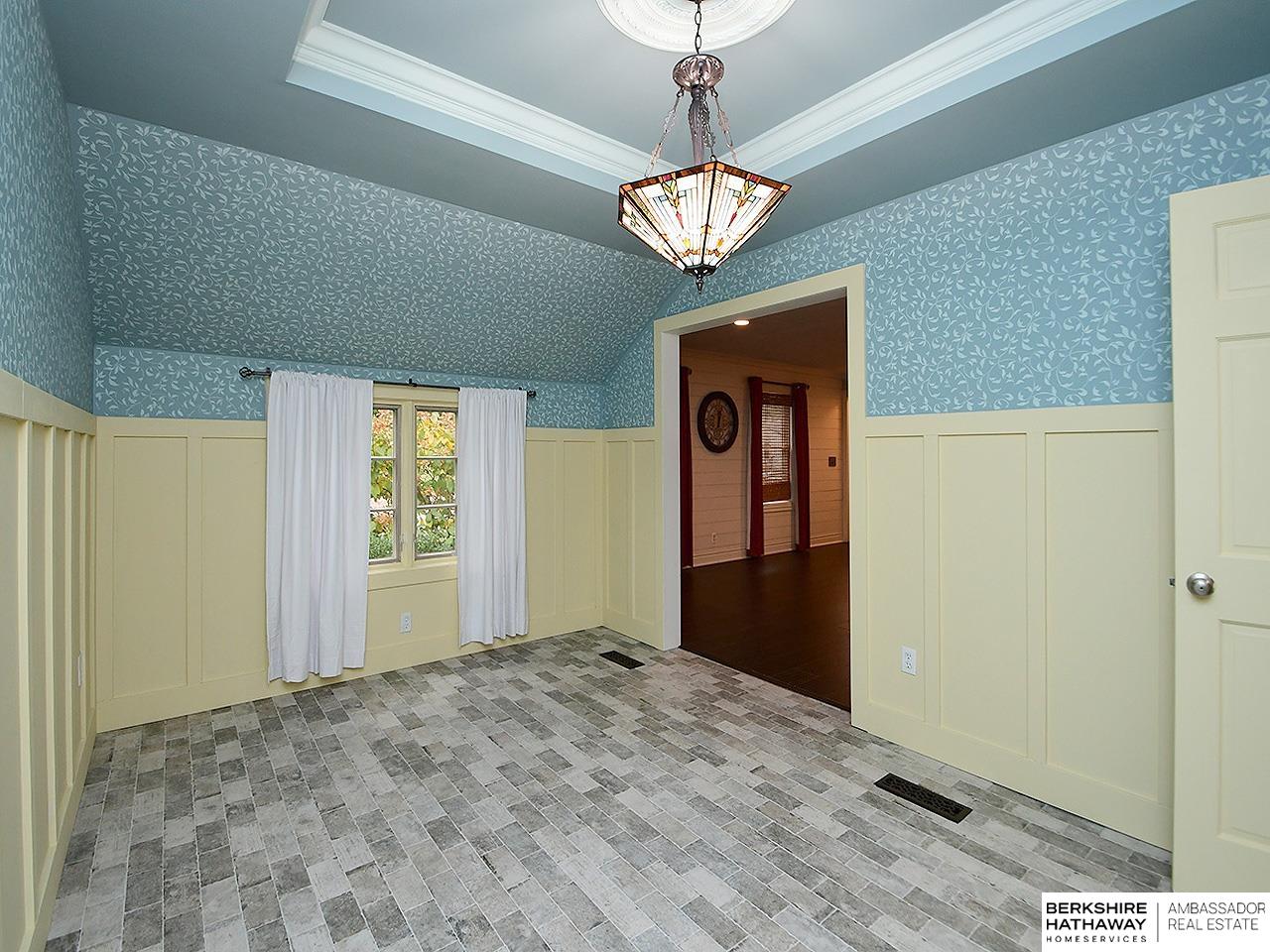 Omaha, Nebraska 68106, United States, 3 Bedrooms Bedrooms, ,2 BathroomsBathrooms,Residential,Active,236797