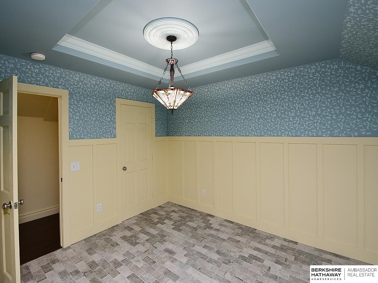 Omaha, Nebraska 68106, United States, 3 Bedrooms Bedrooms, ,2 BathroomsBathrooms,Residential,Active,236797