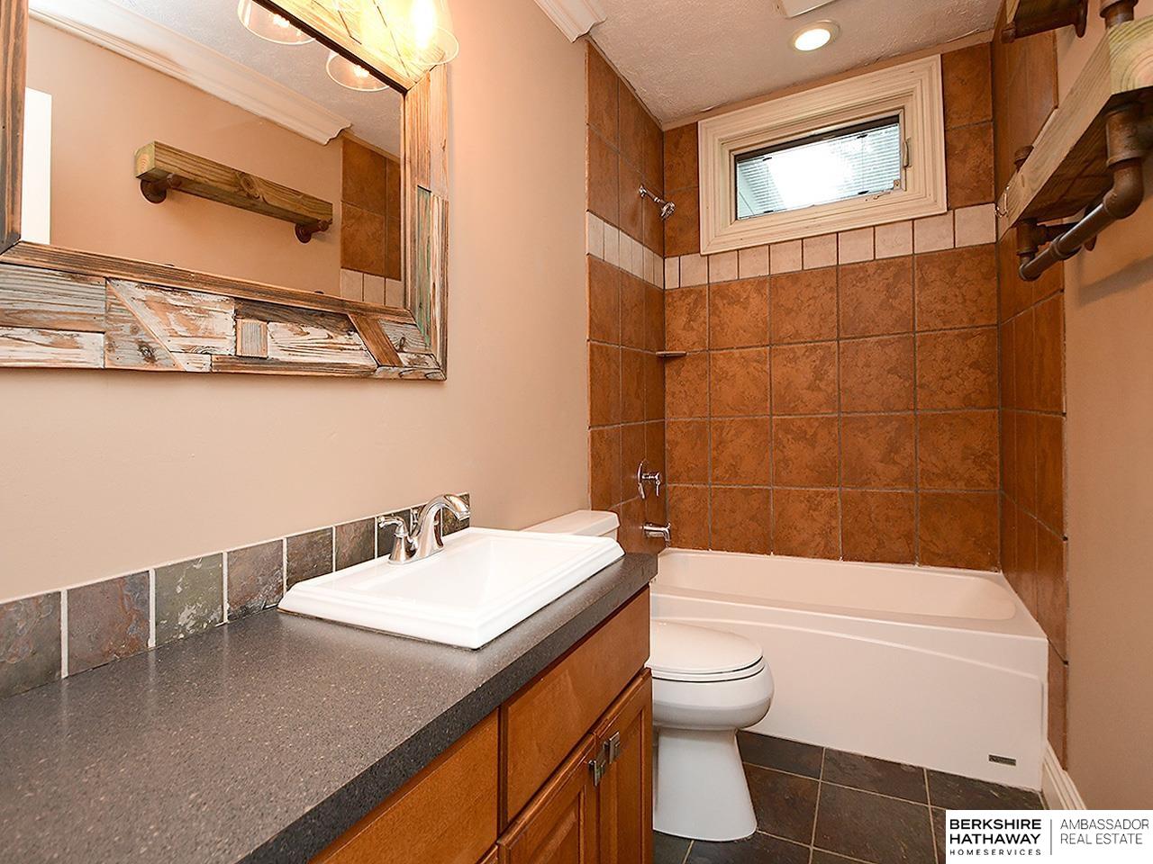 Omaha, Nebraska 68106, United States, 3 Bedrooms Bedrooms, ,2 BathroomsBathrooms,Residential,Active,236797