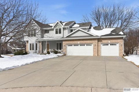 Photo of 14016 Browne Street, Omaha, NE 68164 (MLS # 22605042)