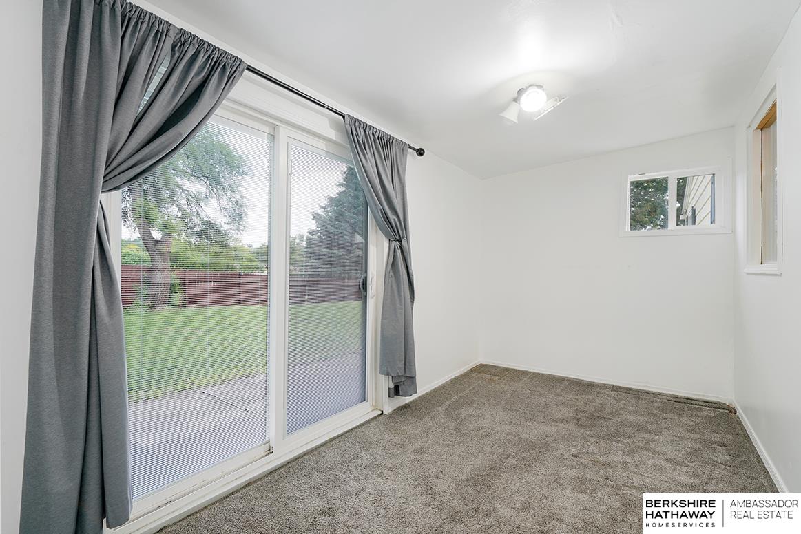 Omaha, Nebraska 68134, United States, 3 Bedrooms Bedrooms, ,1 BathroomBathrooms,Residential,Active,141405