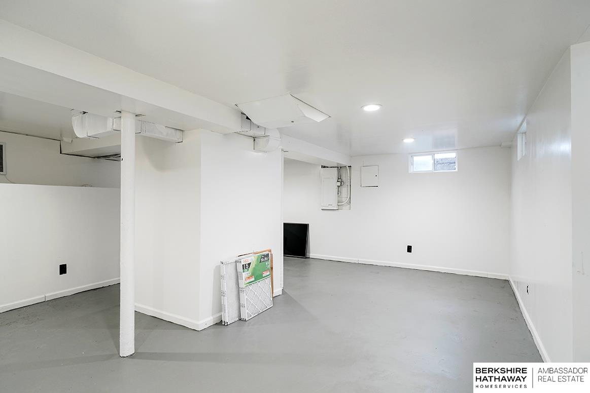 Omaha, Nebraska 68134, United States, 3 Bedrooms Bedrooms, ,1 BathroomBathrooms,Residential,Active,141405