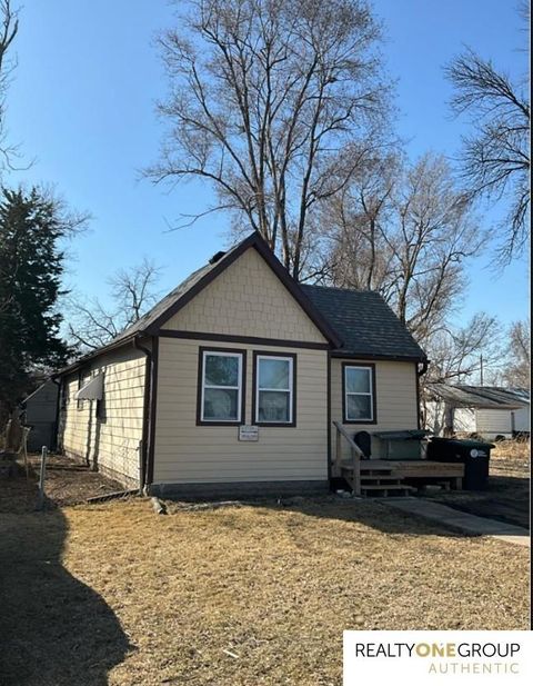Photo of 1415 Browne Street, Omaha, NE 68110 (MLS # 22526864)