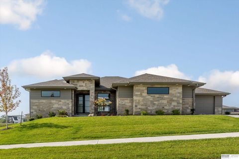 Photo of 20617 Kansas Avenue, Elkhorn, NE 68022 (MLS # 22522108)