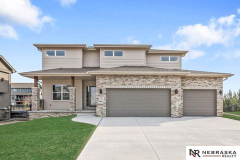 Photo of 12359 Elk Ridge Circle, Papillion, NE 68046 (MLS # 22506905)