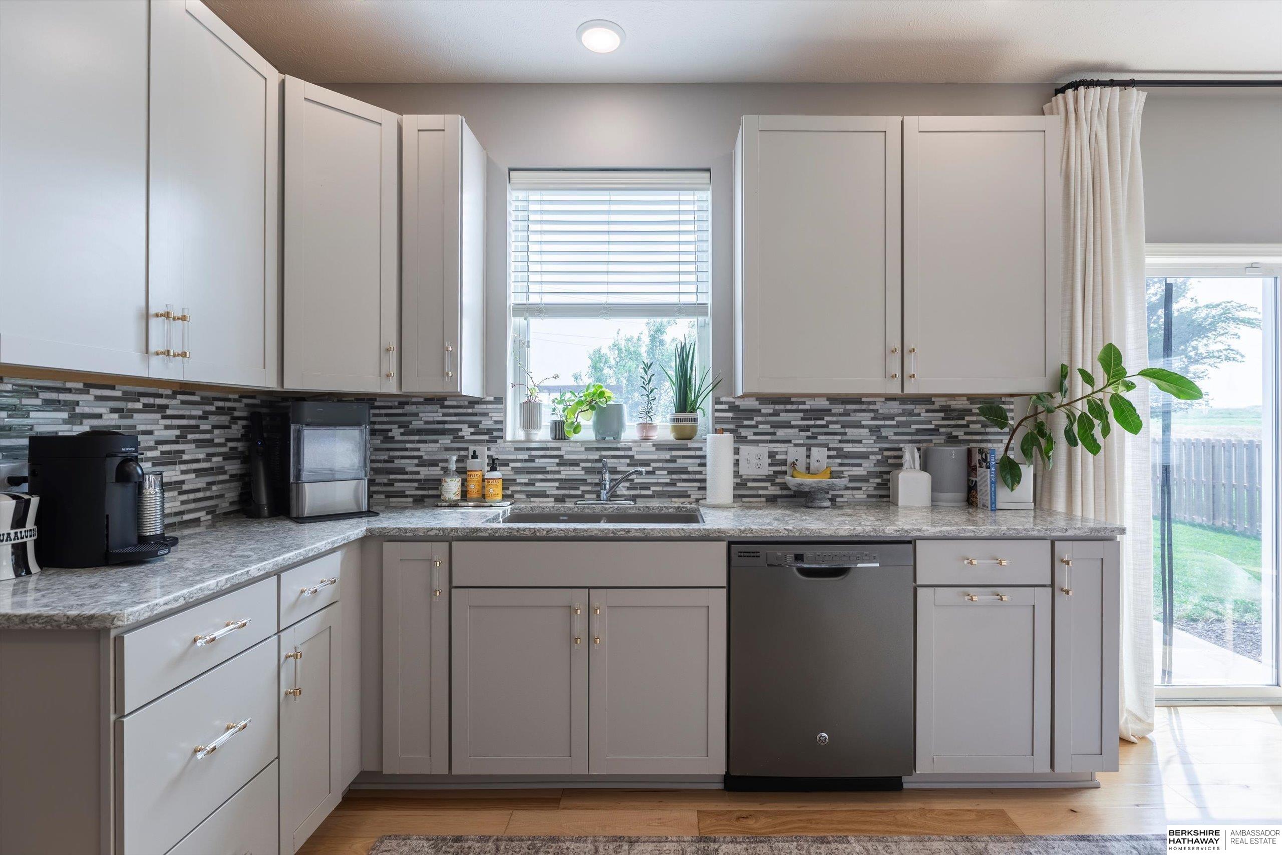 Omaha, Nebraska 68022, United States, 4 Bedrooms Bedrooms, ,3 BathroomsBathrooms,Residential,Active,219434