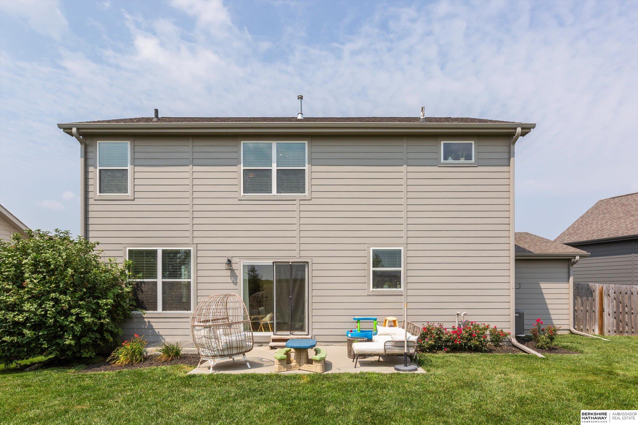 Omaha, Nebraska 68022, United States, 4 Bedrooms Bedrooms, ,3 BathroomsBathrooms,Residential,Active,219434