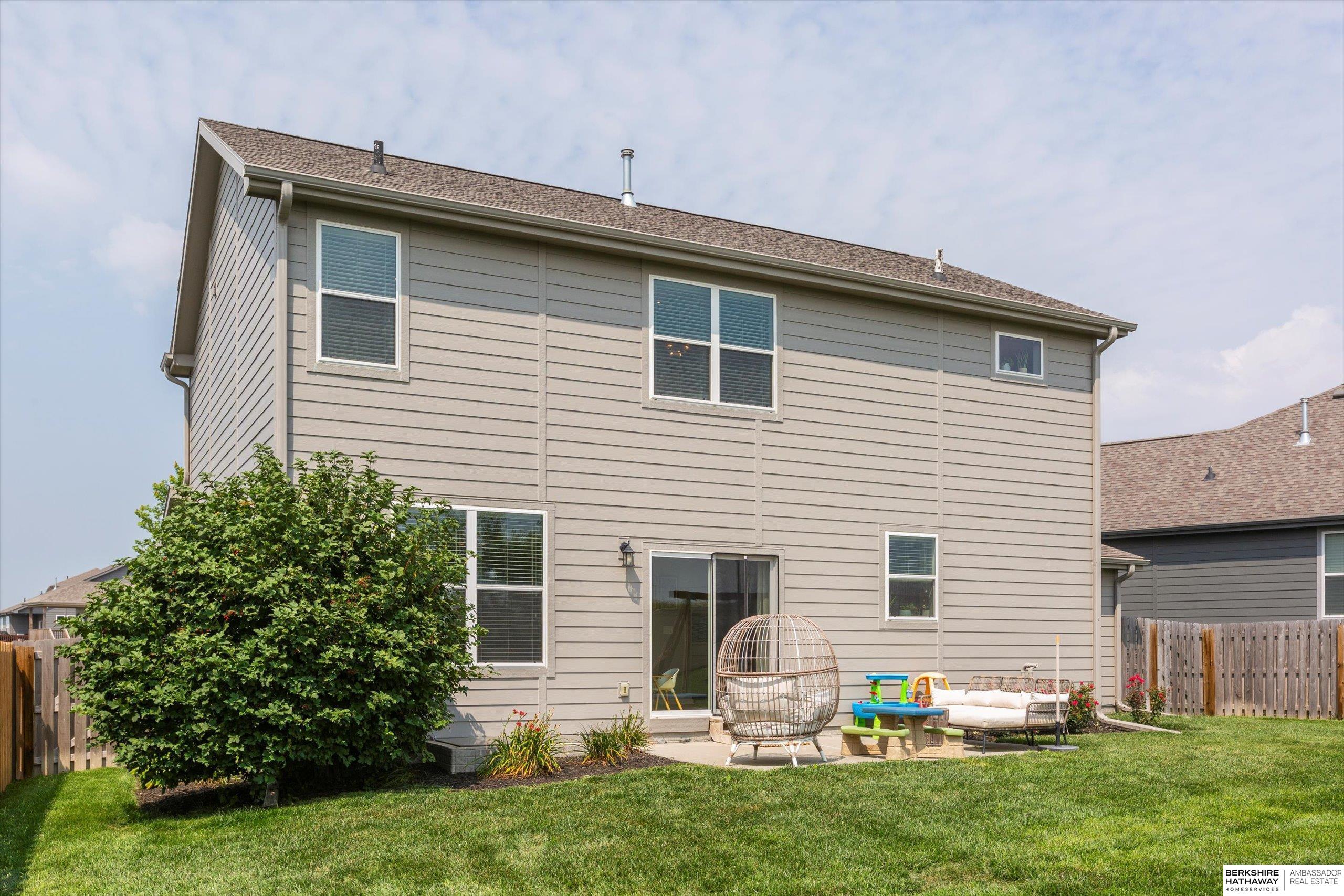 Omaha, Nebraska 68022, United States, 4 Bedrooms Bedrooms, ,3 BathroomsBathrooms,Residential,Active,219434