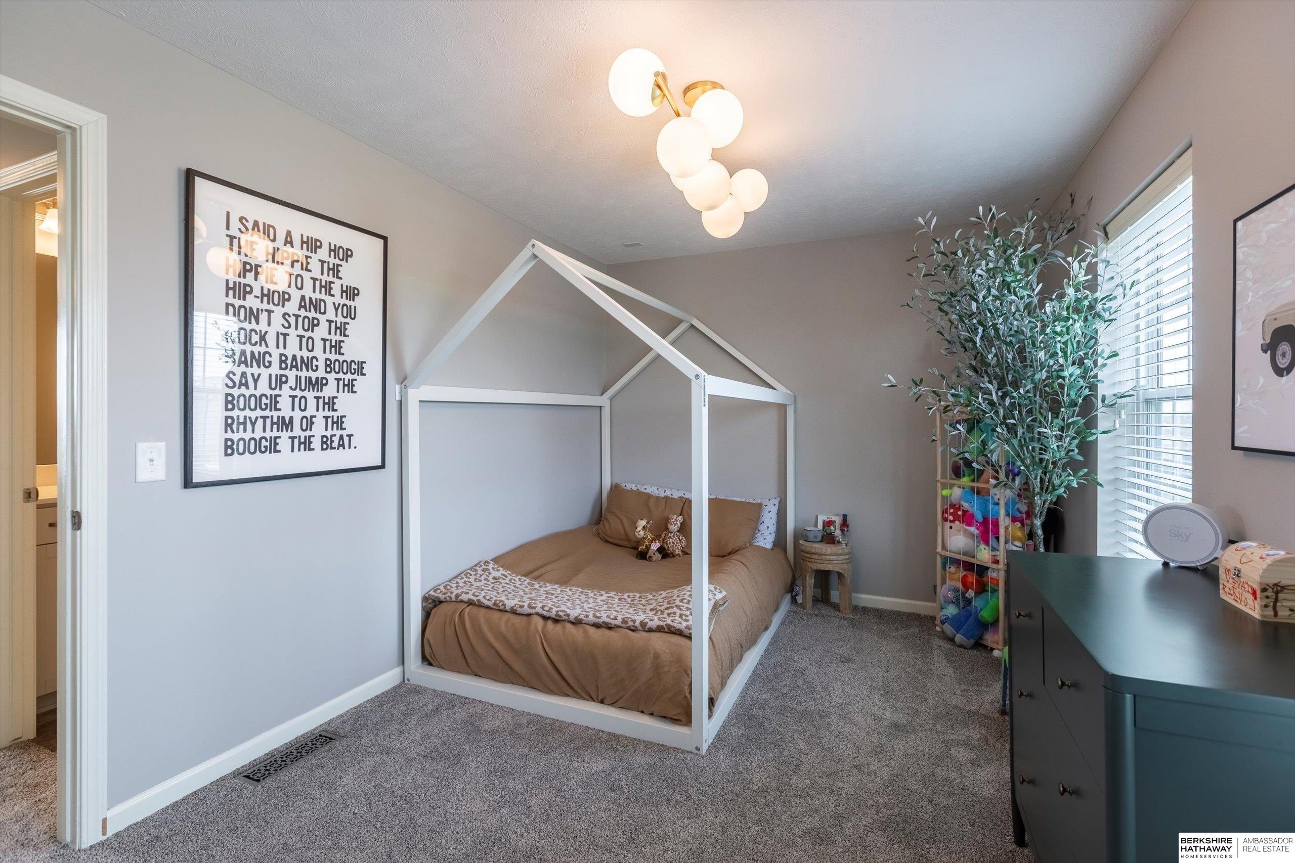 Omaha, Nebraska 68022, United States, 4 Bedrooms Bedrooms, ,3 BathroomsBathrooms,Residential,Active,219434