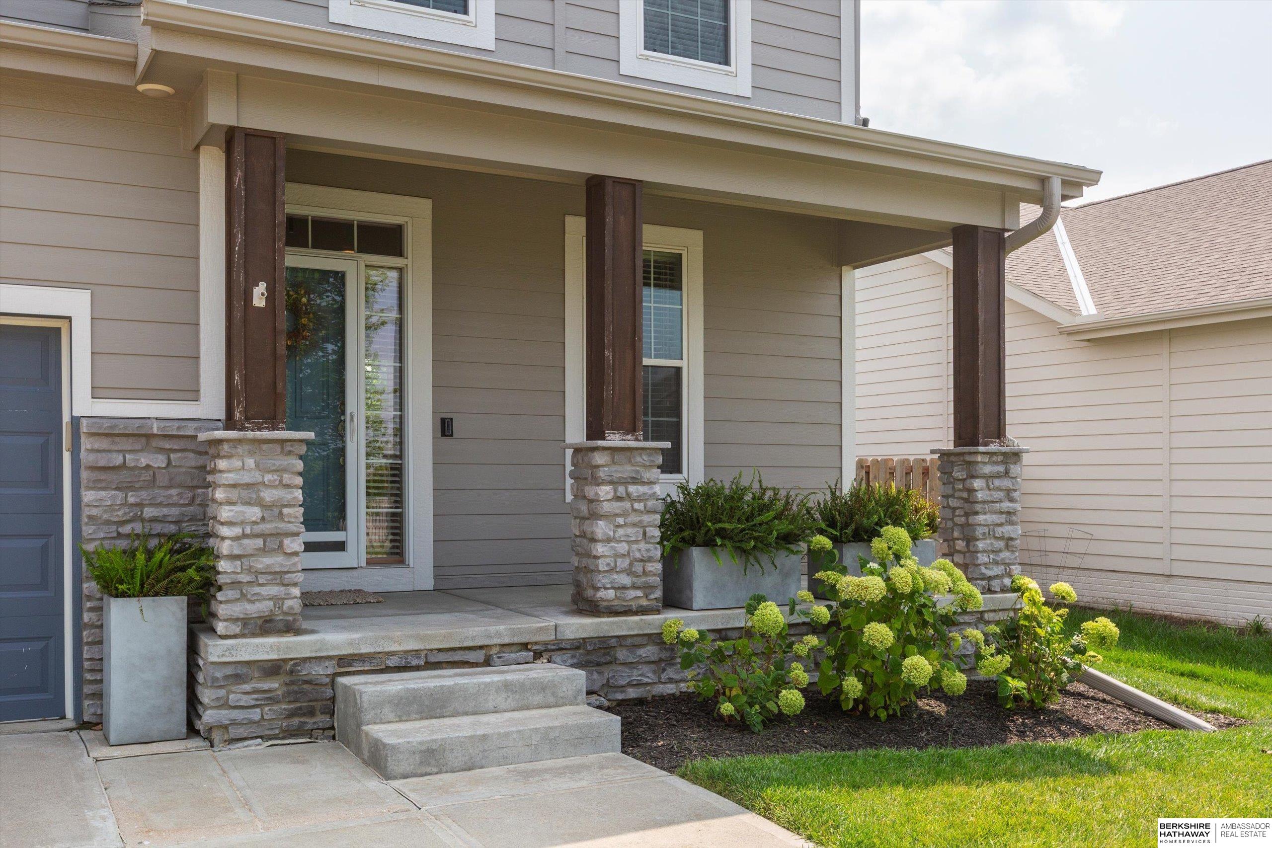 Omaha, Nebraska 68022, United States, 4 Bedrooms Bedrooms, ,3 BathroomsBathrooms,Residential,Active,219434