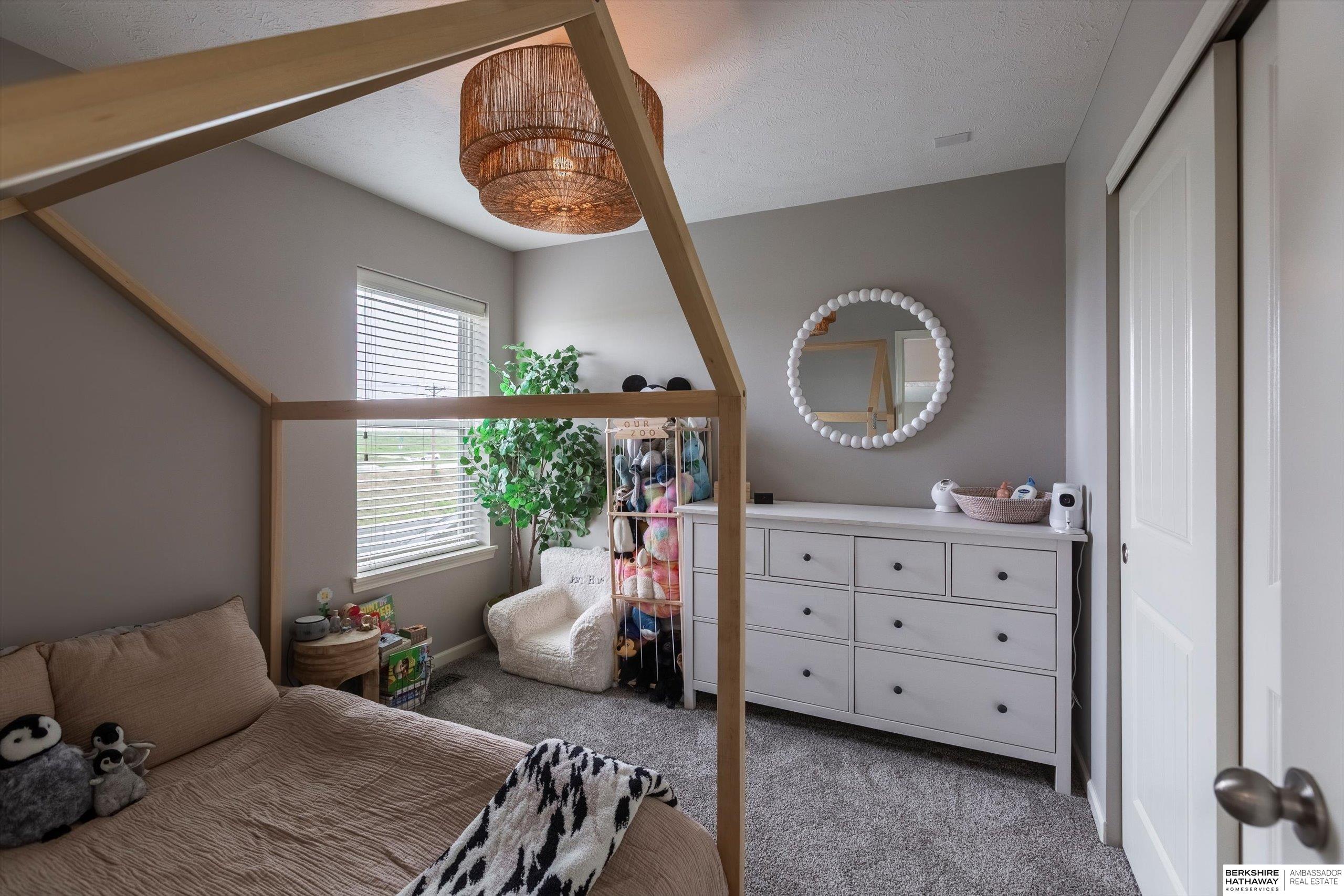 Omaha, Nebraska 68022, United States, 4 Bedrooms Bedrooms, ,3 BathroomsBathrooms,Residential,Active,219434