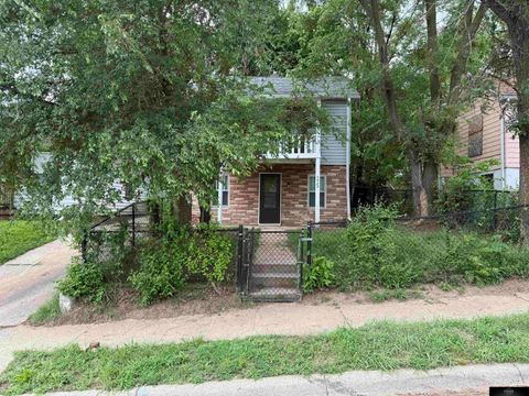 Photo of 5422 N 33 Avenue, Omaha, NE 68111 (MLS # 22521010)