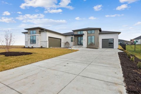 Photo of 5763 Kestrel Parkway, Elkhorn, NE 68022 (MLS # 22530786)